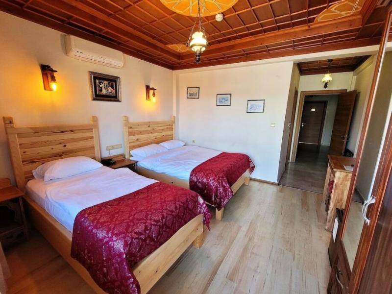 Saruhan Hotel