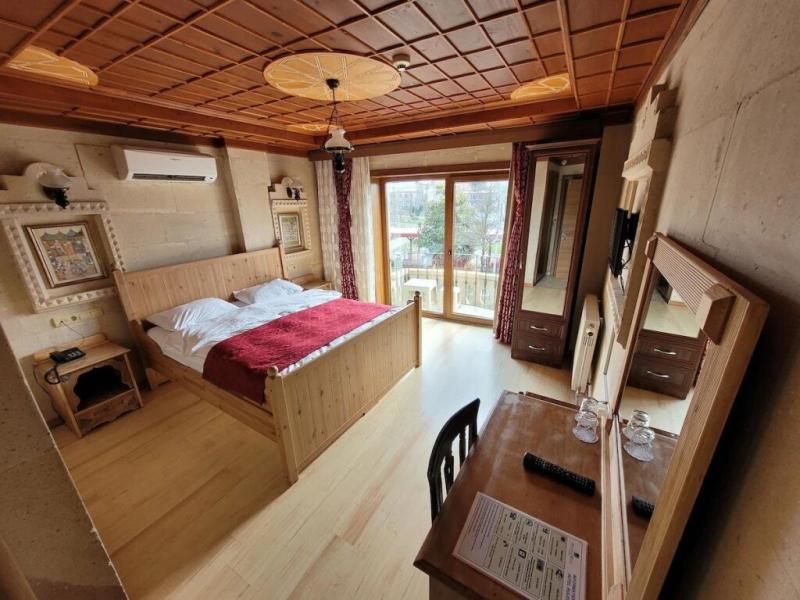 Saruhan Hotel