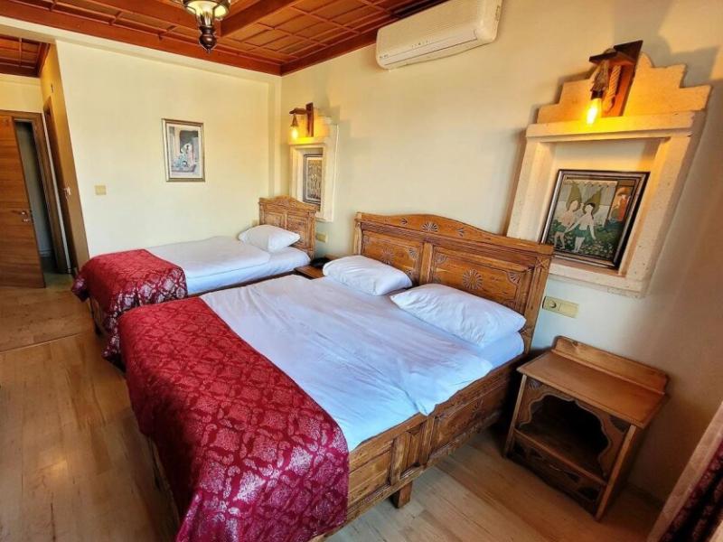 Saruhan Hotel