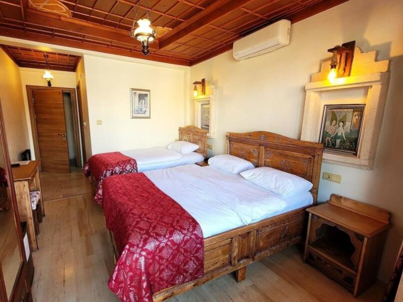 Saruhan Hotel