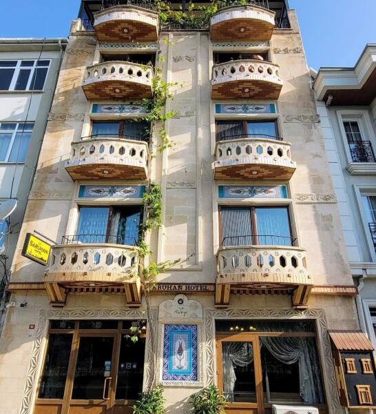 Saruhan Hotel