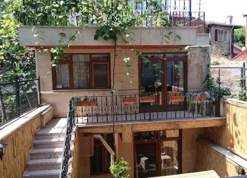 Saruhan Hotel