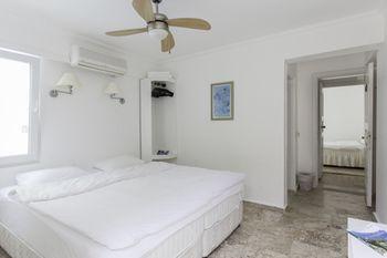 Hideaway Hotel