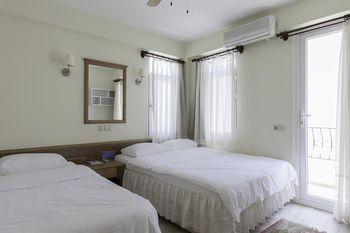 Hideaway Hotel
