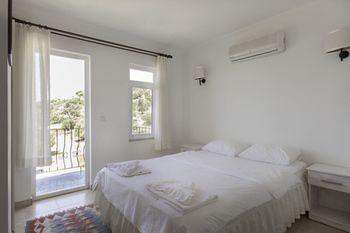 Hideaway Hotel
