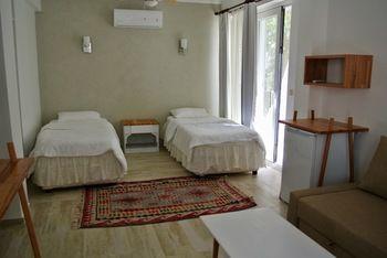 Hideaway Hotel