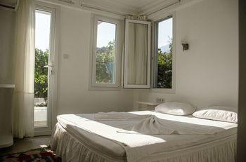 Hideaway Hotel