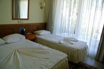 Hideaway Hotel