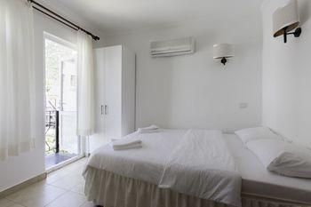 Hideaway Hotel