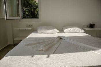 Hideaway Hotel