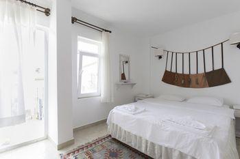 Hideaway Hotel