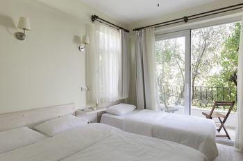 Hideaway Hotel