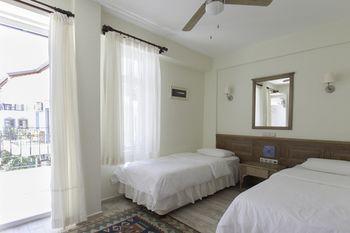 Hideaway Hotel