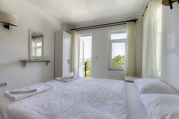 Hideaway Hotel