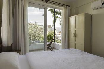 Hideaway Hotel