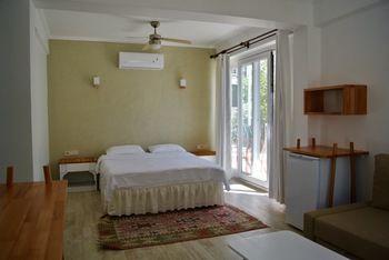 Hideaway Hotel