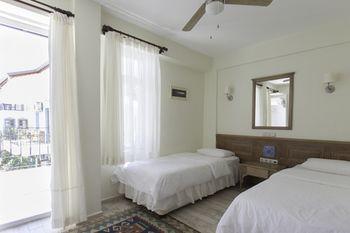 Hideaway Hotel