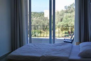 Hideaway Hotel