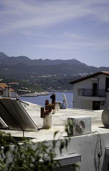 Hideaway Hotel