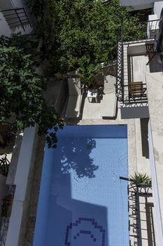 Hideaway Hotel