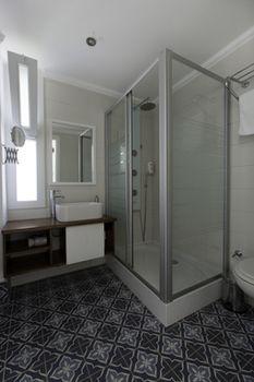 Hideaway Hotel