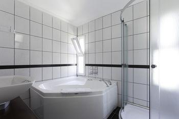 Hideaway Hotel