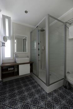 Hideaway Hotel