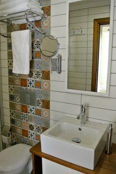 Hideaway Hotel