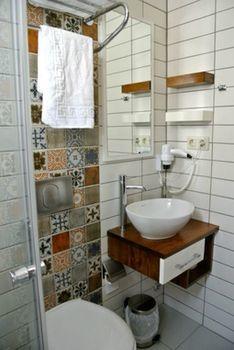 Hideaway Hotel