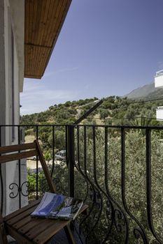 Hideaway Hotel