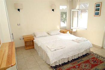 Hideaway Hotel