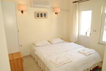 Hideaway Hotel