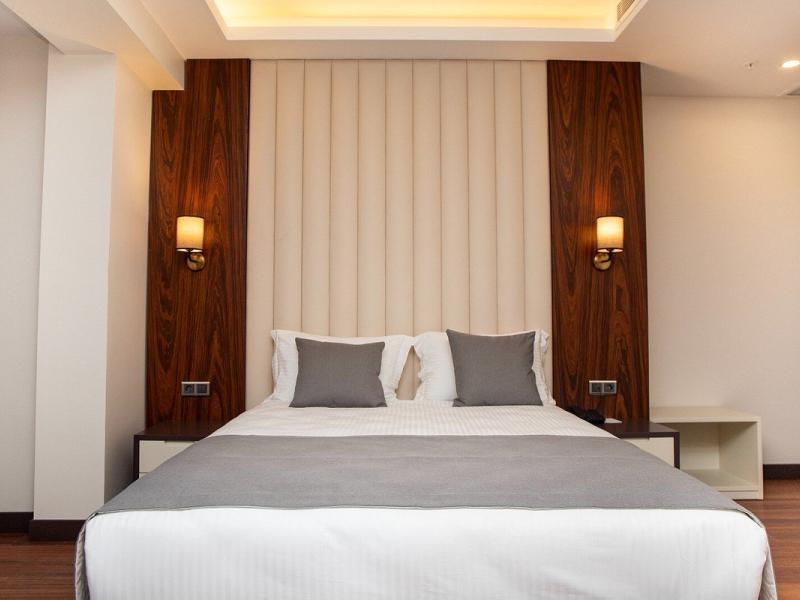 Shining Star Hotel