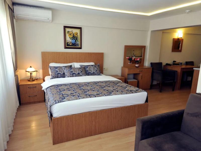 Aiza Suites