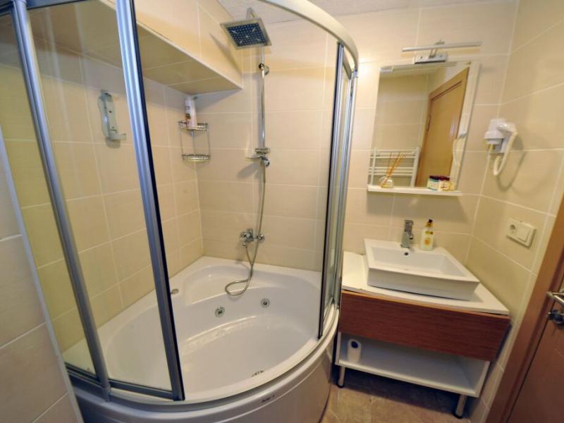 Aiza Suites