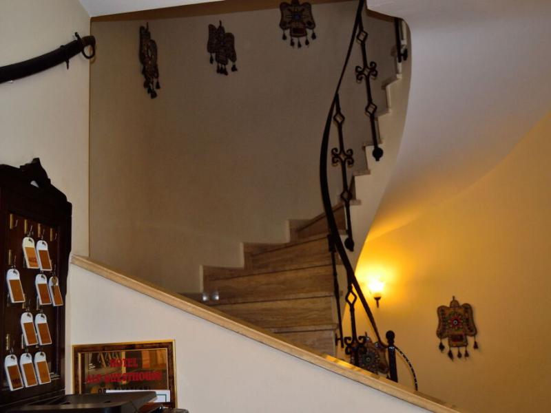 Alp Guesthouse