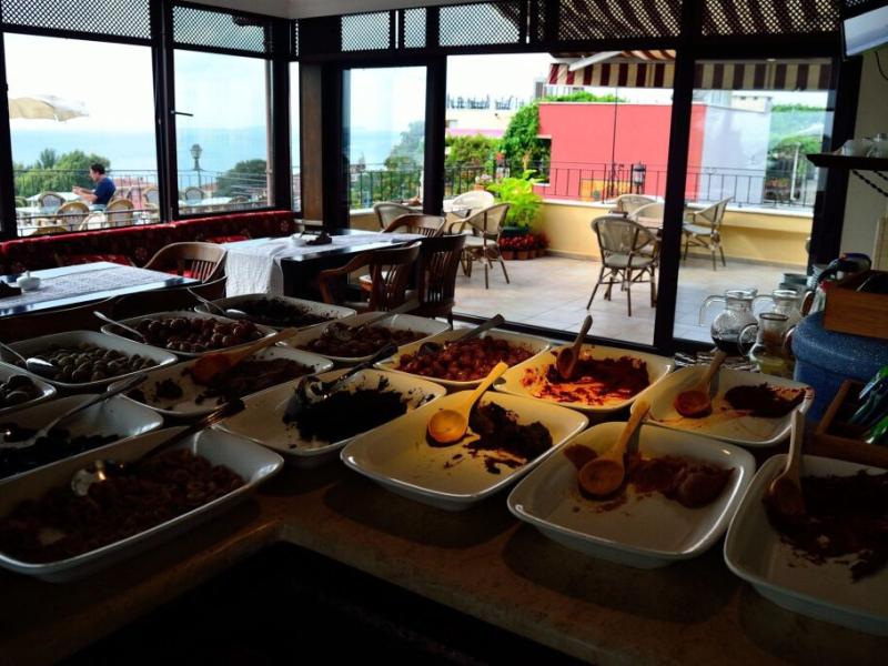Alp Guesthouse
