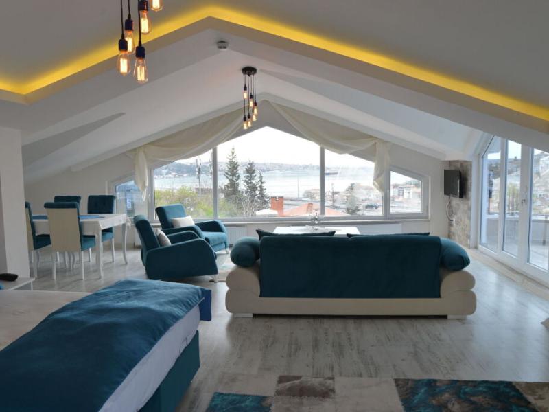 Deep Hotel
