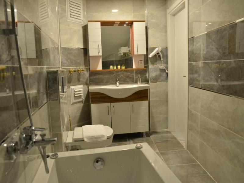 Deep Hotel