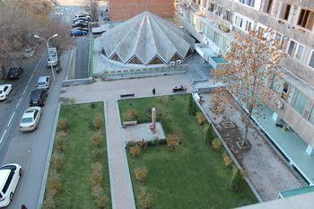 RIS Central Apartments Yerevan