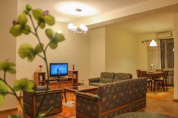 RIS Central Apartments Yerevan