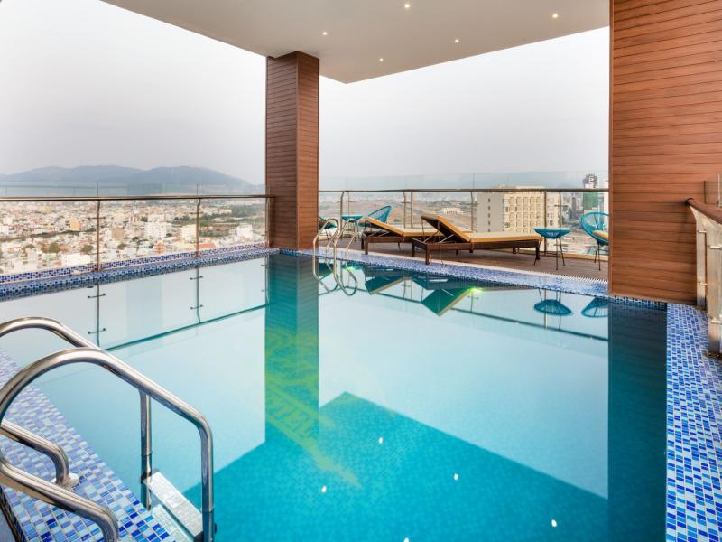 Crown Hotel Nha Trang