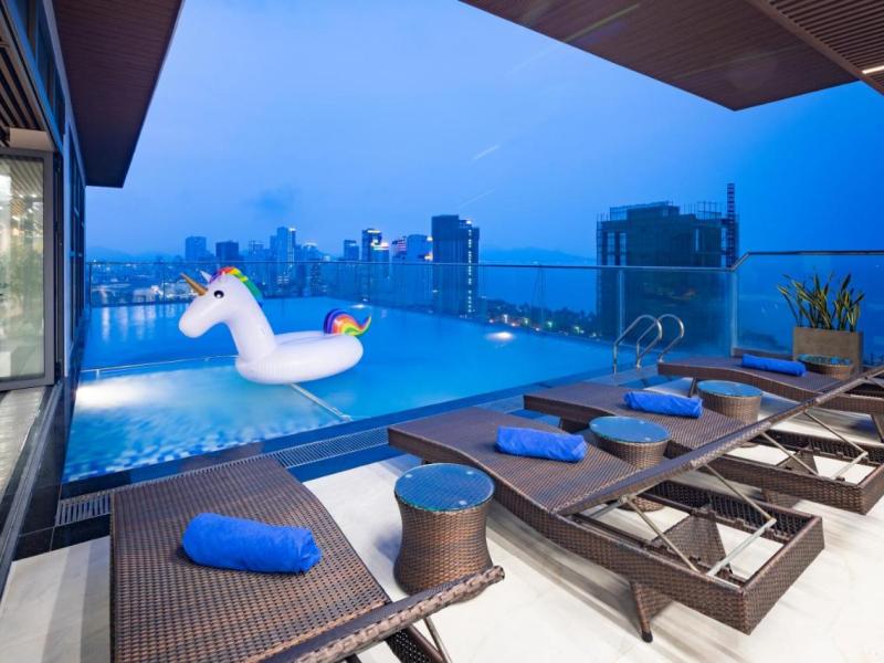 Miracle Luxury Hotel