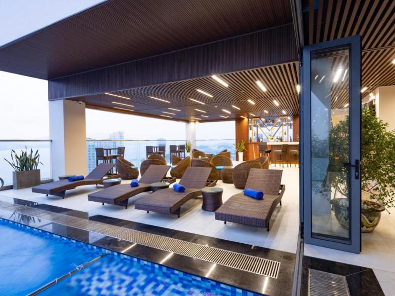 Miracle Luxury Hotel