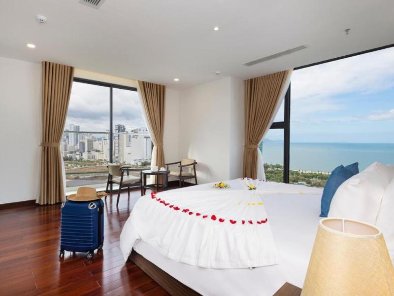 Miracle Luxury Hotel