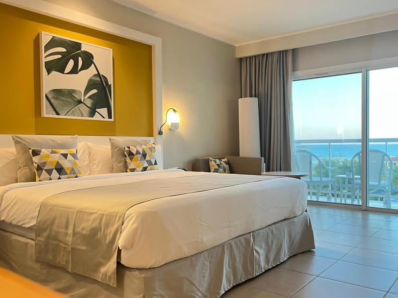 Grand Aston Cayo Paredon