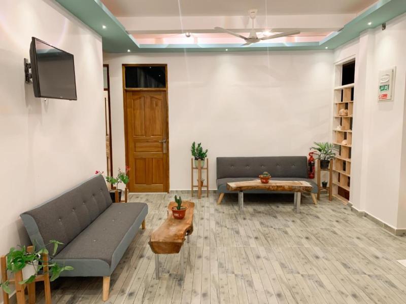 Fins Dive & Leisure Inn