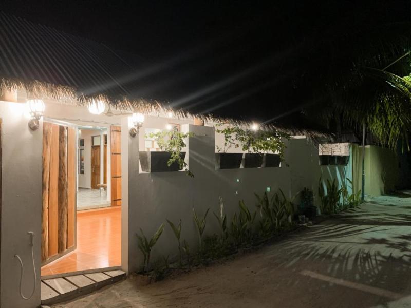 Fins Dive & Leisure Inn