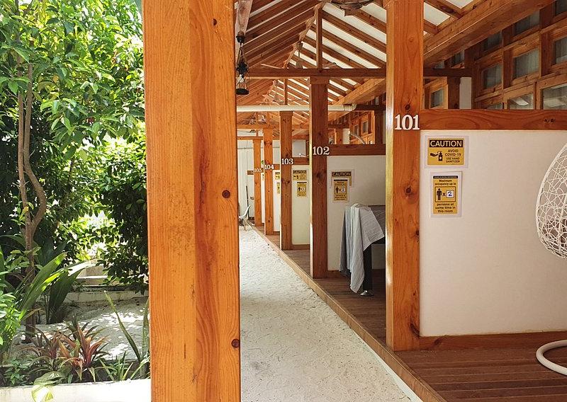 Origami Inn Himandhoo