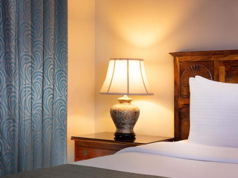 Al Hamra Village Hotel